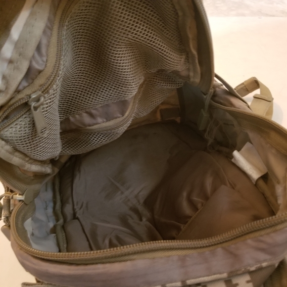 SOG Ninja Tactical Daypack Backpack Camo Molle - Picture 4 of 10